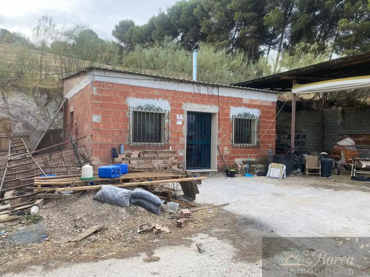 Vista exterior de Nave industrial en venta en Rute