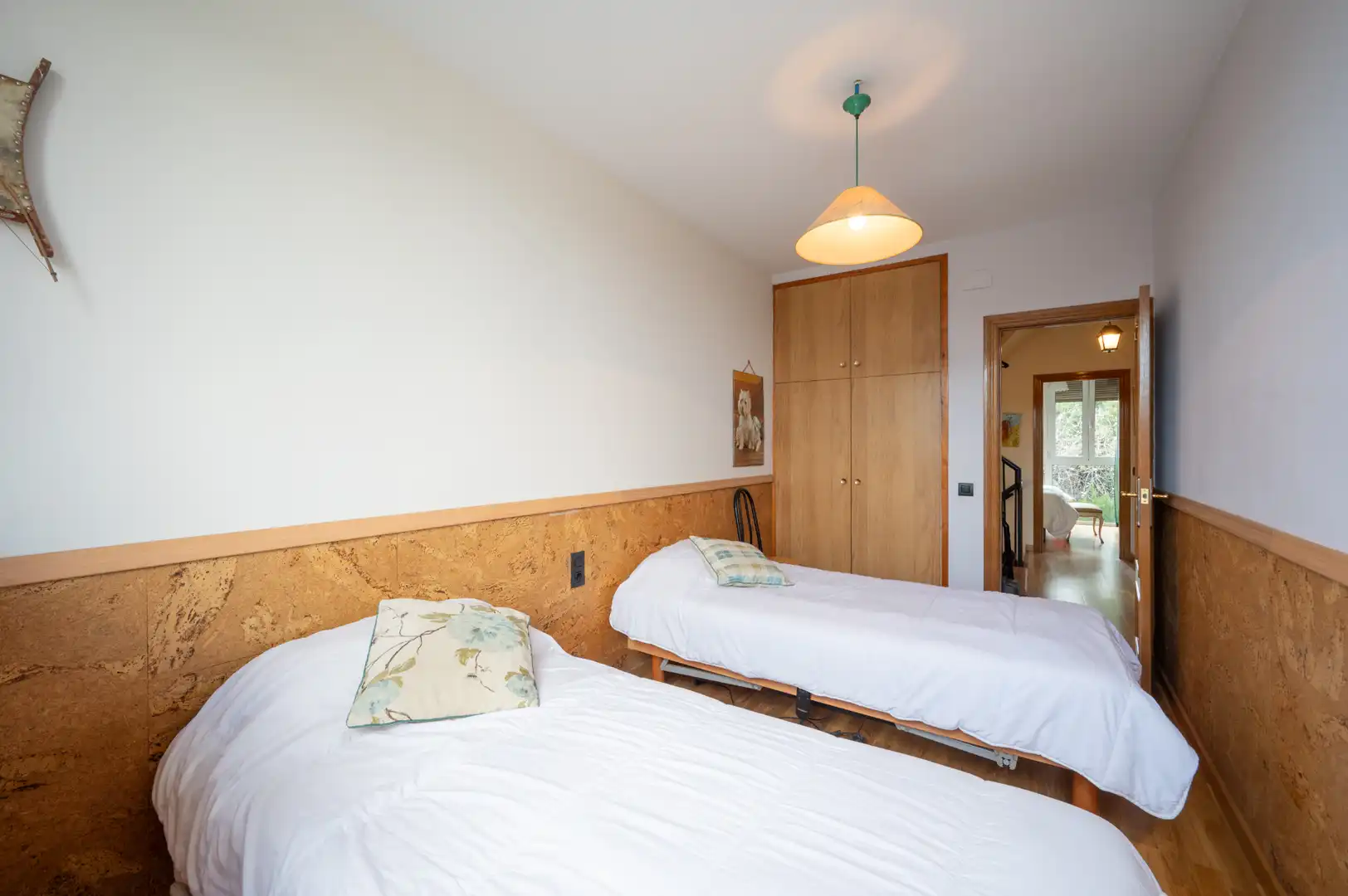 Schlafzimmer von Einfamilien-Reihenhaus zum Verkauf in Sant Cugat del Vallès mit Klimaanlage, Heizung und Privatgarten