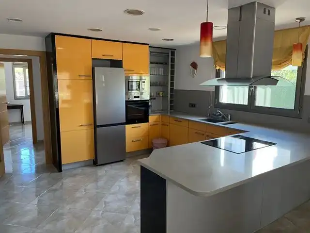 Casa con piscina en venta en Llagostera