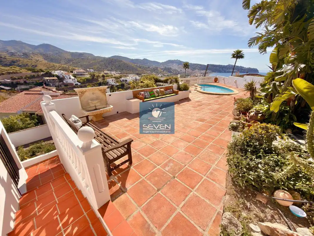 Vista exterior de Casa o chalet en venta en Almuñécar con Aire acondicionado, Calefacción y Jardín privado