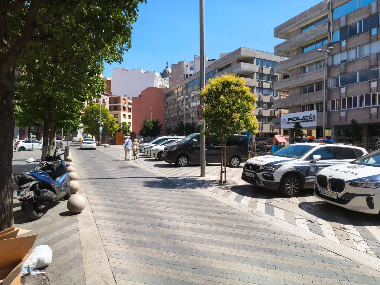 Vista exterior de Local en venda en Madrid
