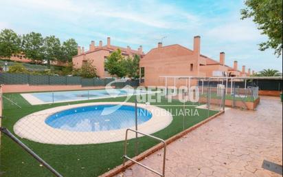 Piscina de Pis en venda en Daganzo de Arriba amb Aire condicionat, Calefacció i Terrassa