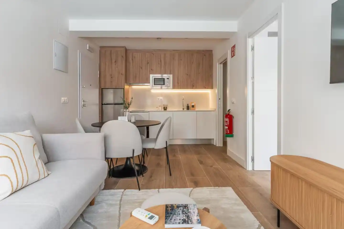 Wohnzimmer von Wohnung zum Verkauf in Madrid mit Klimaanlage, Heizung und Privatgarten