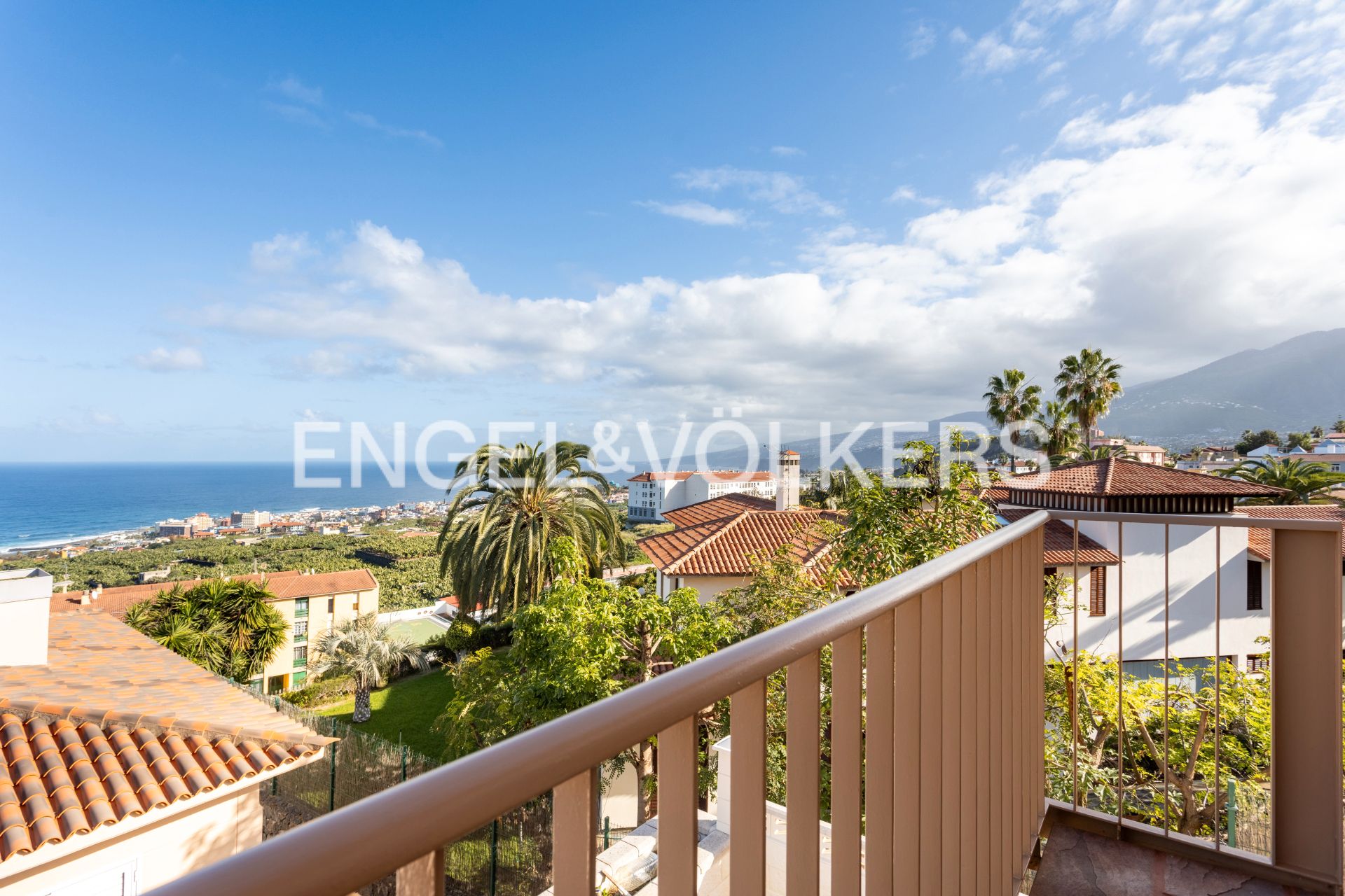 Single-family semi-detached for sale in Calle Rosa, Zona Botánico