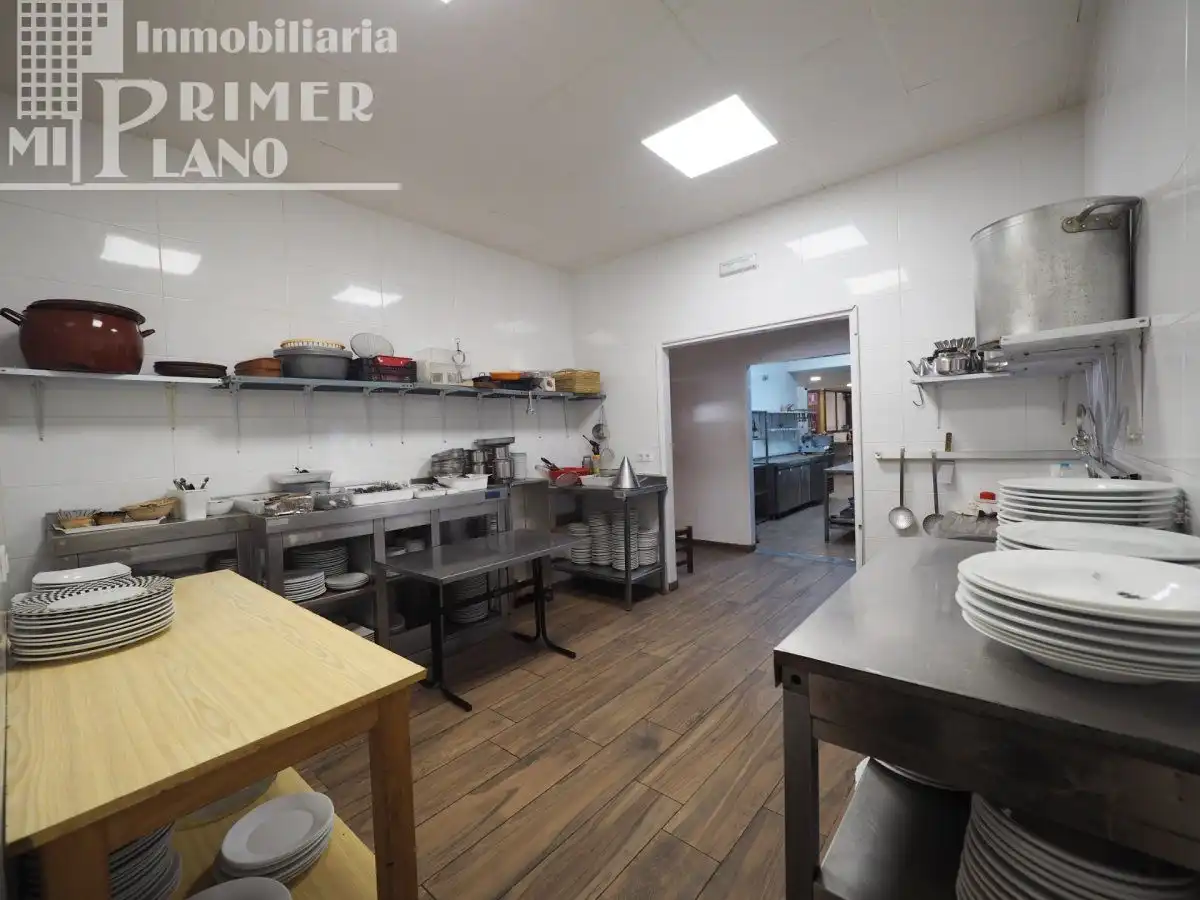 Cocina de Edificio en venta en La Solana  