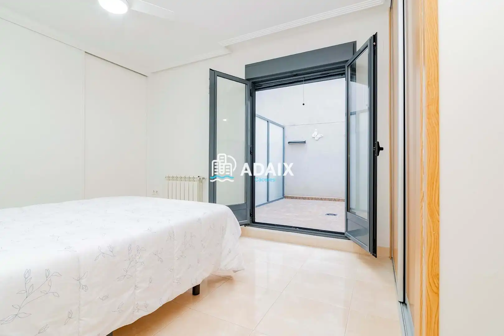 Bedroom of Flat for rent in Cáceres  with Air Conditioner, Heating and Storage room
