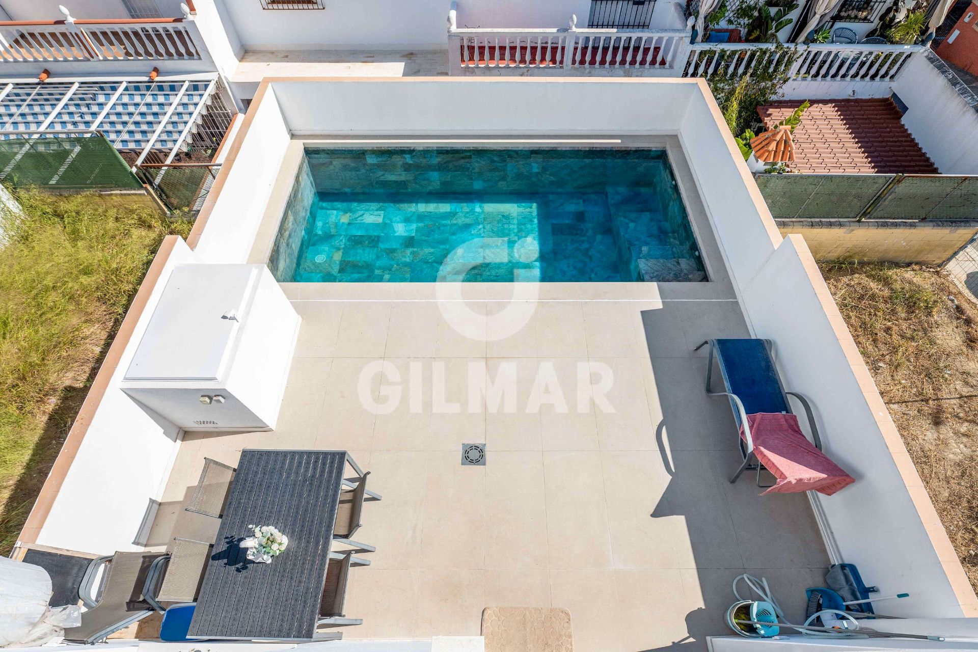 Piscina de Casa adosada en venda en Chiclana de la Frontera amb Terrassa i Piscina