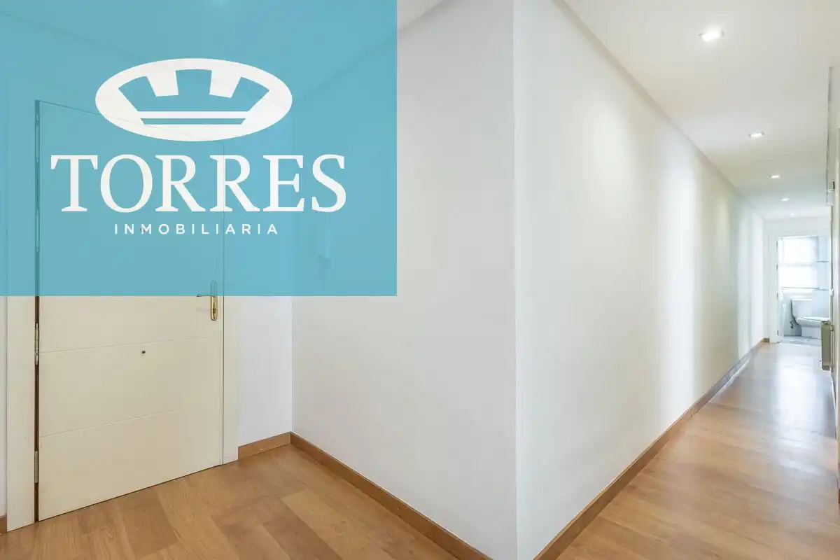 Exterior view of Flat for rent in Granada  with Air Conditioner and Heating