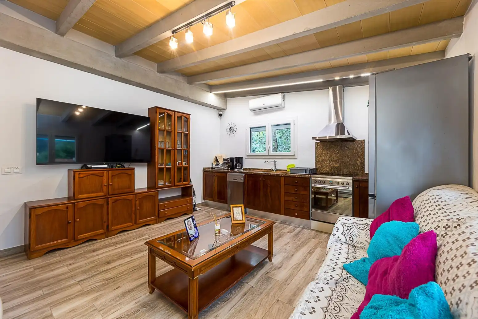 Living room of Houses for sale in Capdepera  with Air Conditioner, Parquet flooring and Terrace