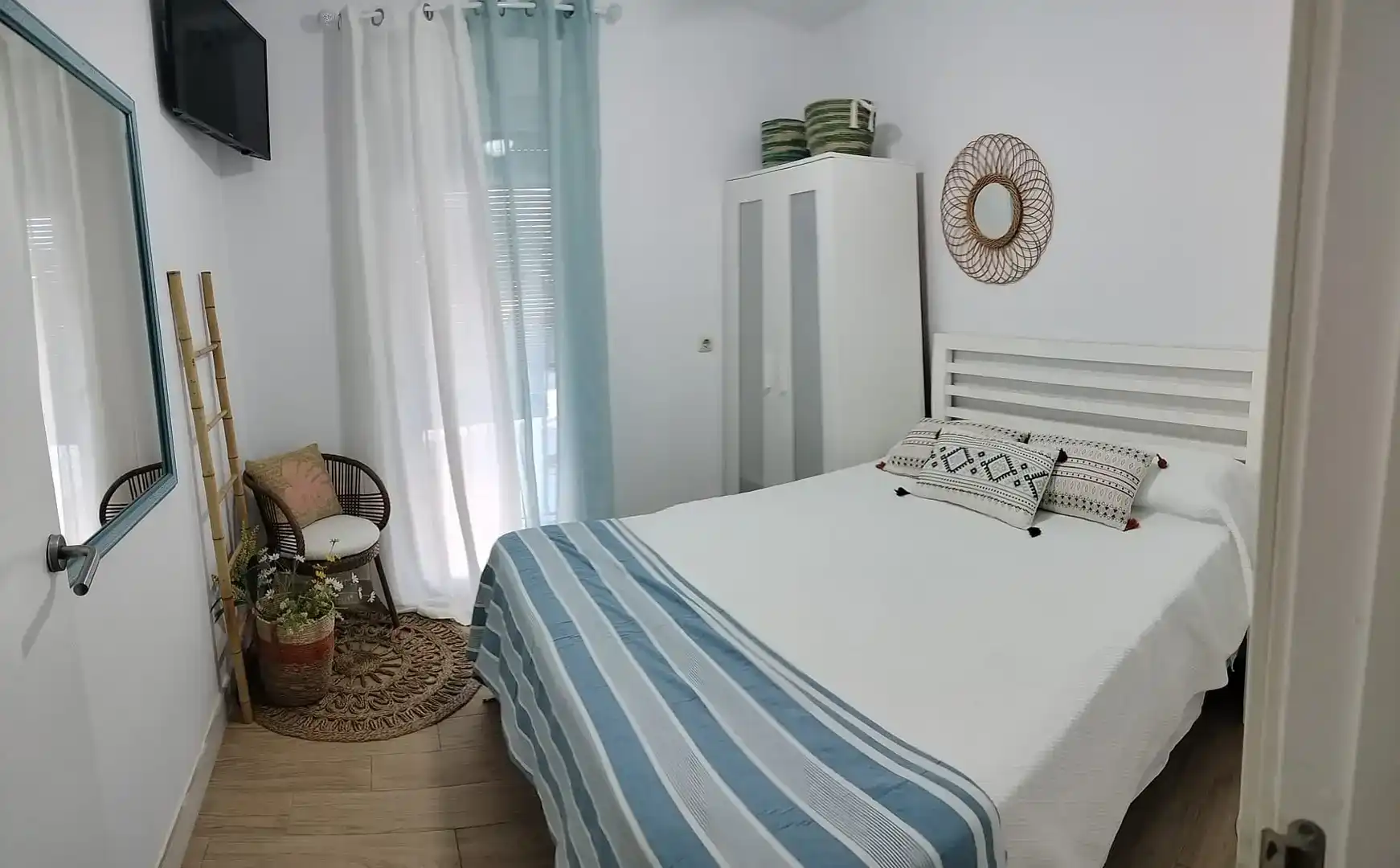 Habitación de Piso de alquiler en Chipiona con Aire acondicionado, Trastero y Amueblado