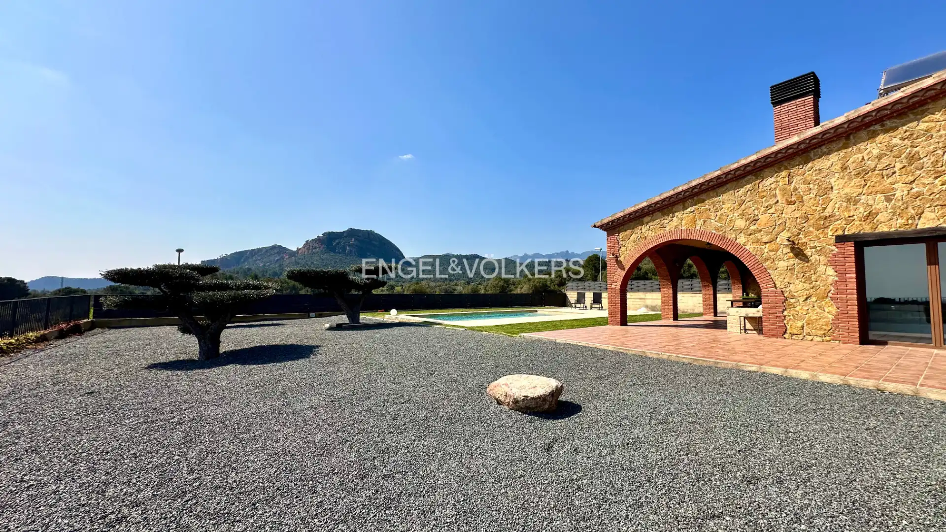 Exterior view of Houses for sale in Vilanova d'Escornalbou  with Air Conditioner, Heating and Private garden