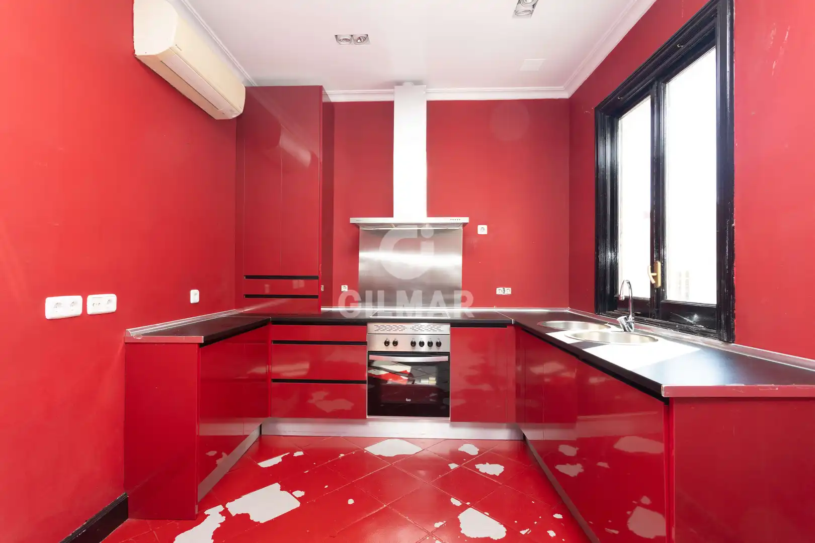 Kitchen of Attic for sale in Madrid  with Heating and Balcony