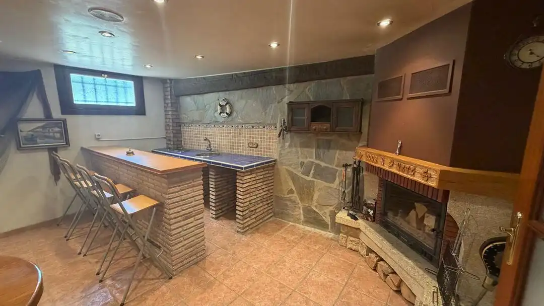 Casa adosada en venta en Salvatierra / Agurain con Calefacción y Jardín privado