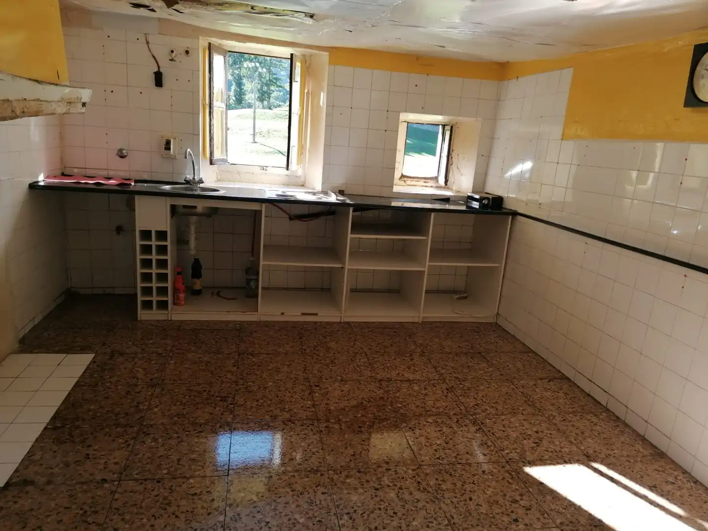 Cuina de Casa o xalet en venda en Espinosa de los Monteros amb Jardí privat, Terrassa i Balcó