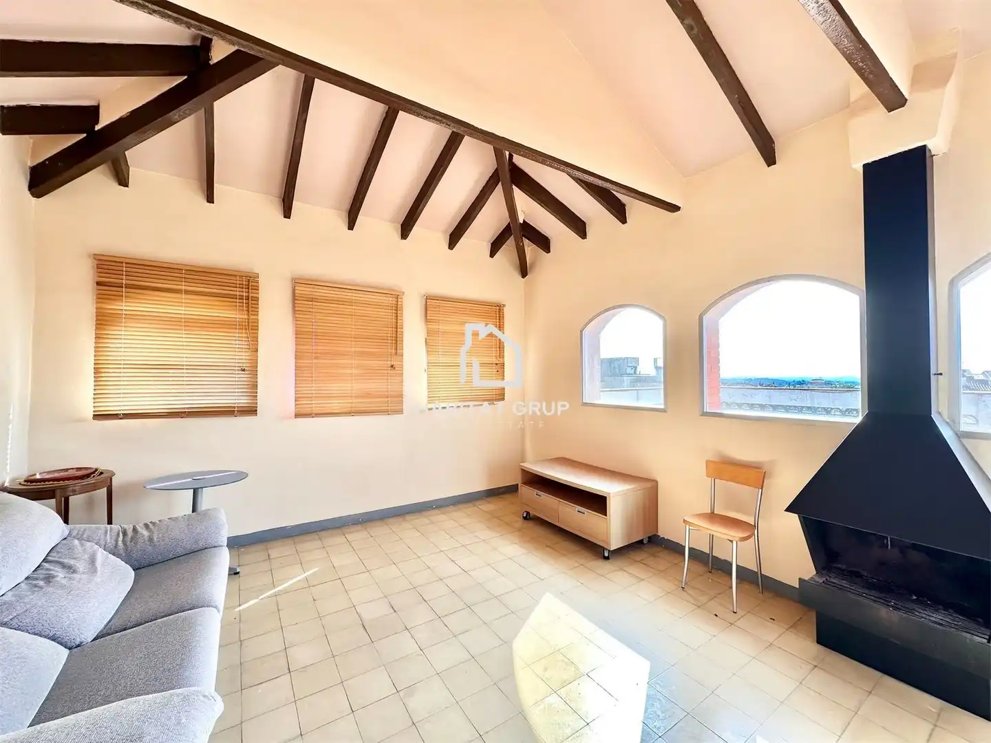Sala d'estar de Casa o xalet en venda en Banyoles amb Aire condicionat, Calefacció i Jardí privat