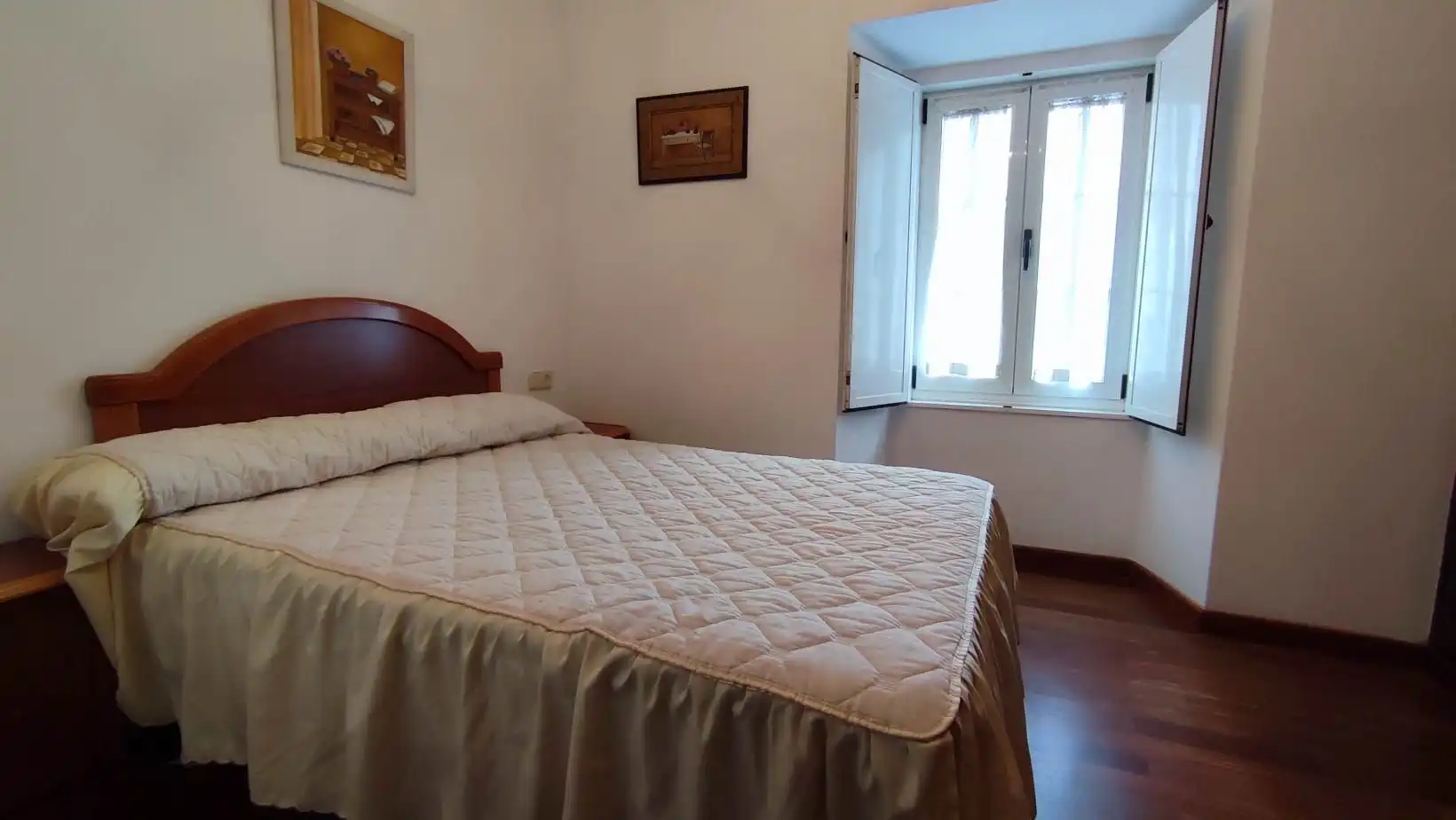 Habitación de Casa o chalet de alquiler en Oleiros con Jardín privado, Terraza y Amueblado