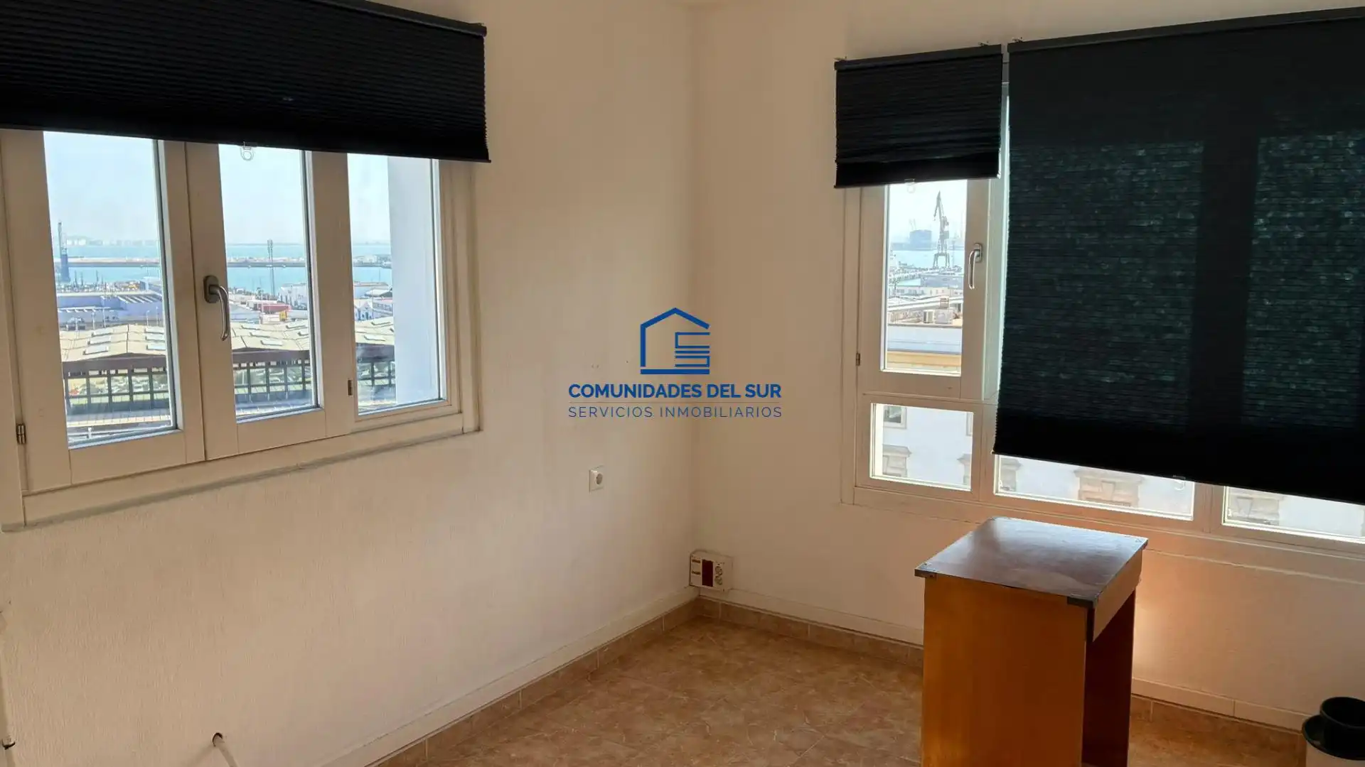 Office for rent in El Pópulo - Santa María 