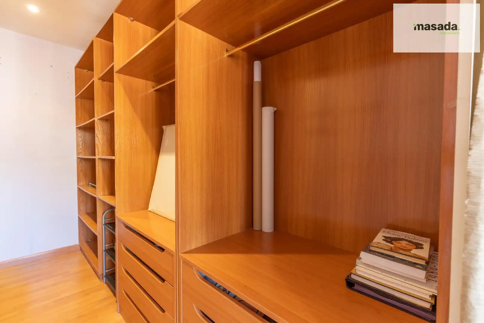 Schlafzimmer von Wohnung zum Verkauf in Granada mit Klimaanlage, Heizung und Balkon