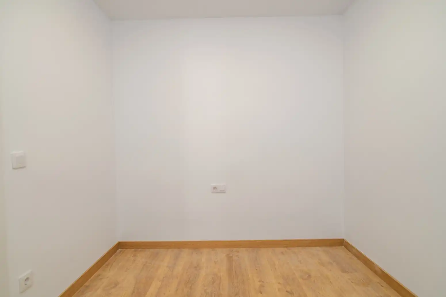Bedroom of Flat for sale in Sant Boi de Llobregat  with Parquet flooring