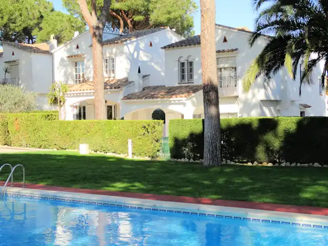 Jardí de Casa o xalet en venda en L'Escala amb Aire condicionat, Calefacció i Terrassa