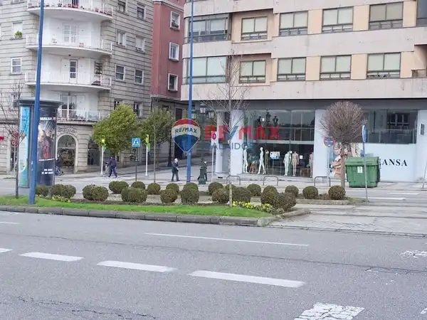 Local comercial en venda a Avenida Gran Via