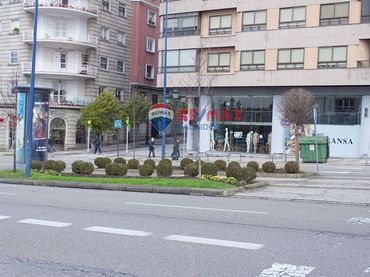 Locale commerciale in vendita a Avenida Gran Via