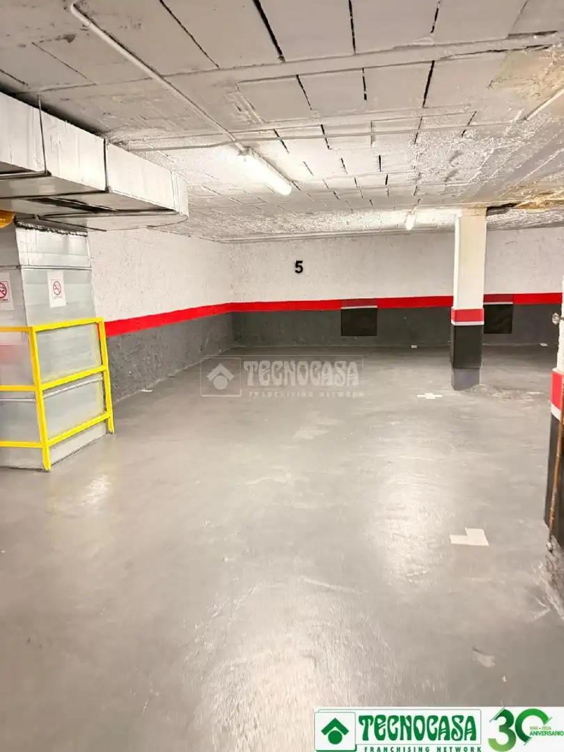 Parking of Garage for rent in Madrid