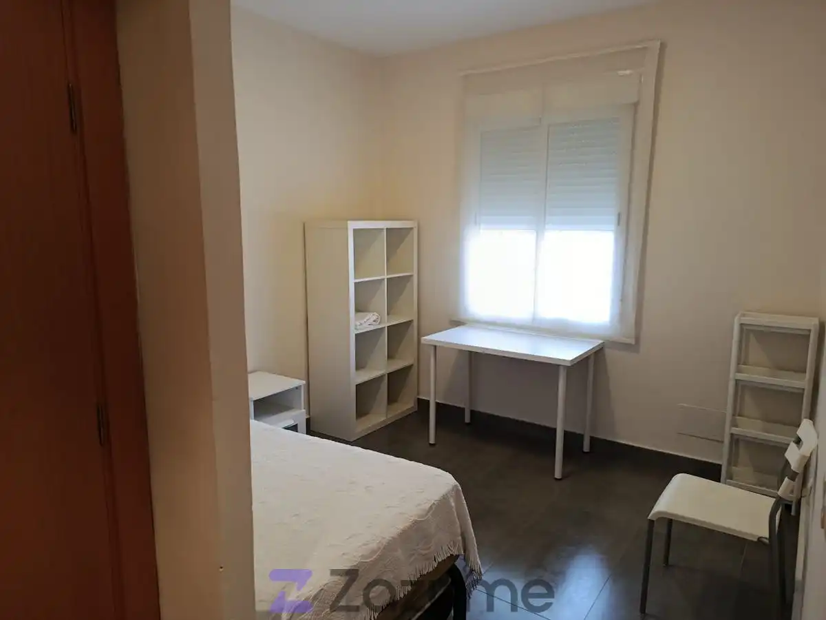 Schlafzimmer von Wohnungen zur Miete in Sevilla mit Klimaanlage, Heizung und Möbliert