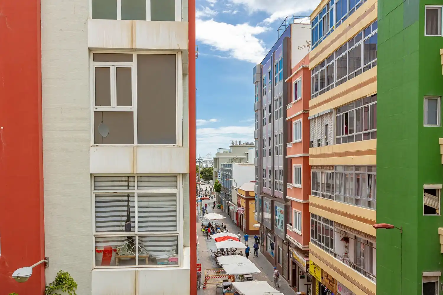 Vista exterior de Piso en venta en Las Palmas de Gran Canaria con Balcón