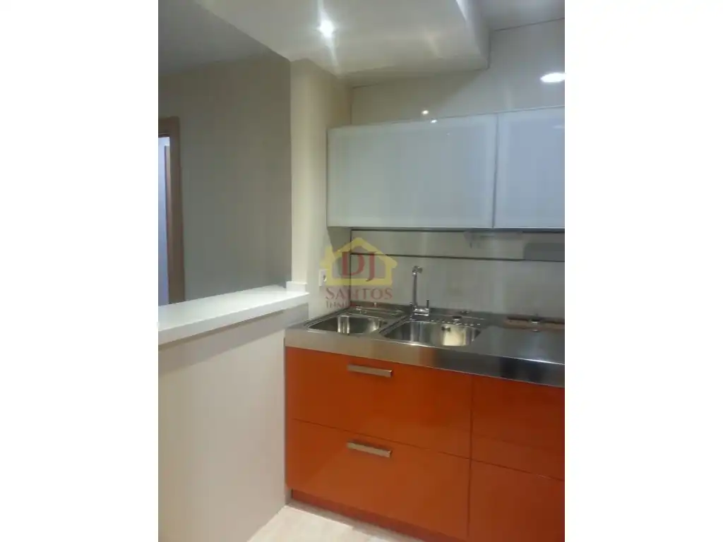Apartamento de alquiler en Avenida de Italia, Carmelitas