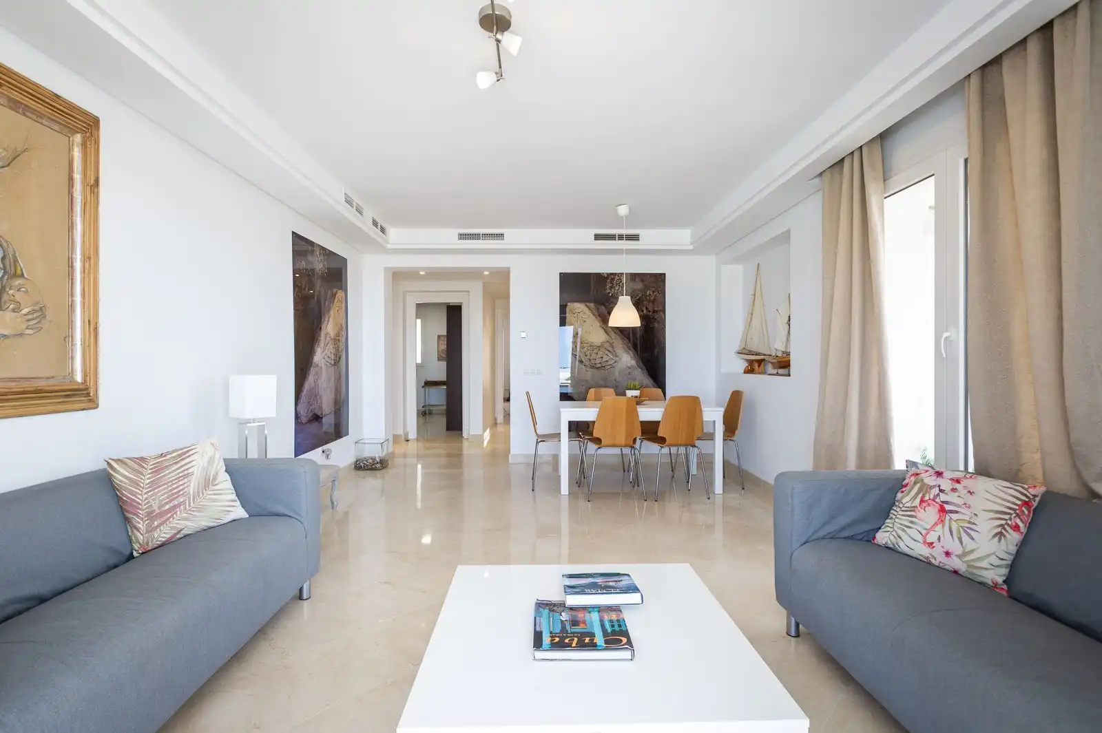 Wohnzimmer von Wohnungen zum Verkauf in Marbella mit Terrasse, Möbliert und Gemeinschaftspool