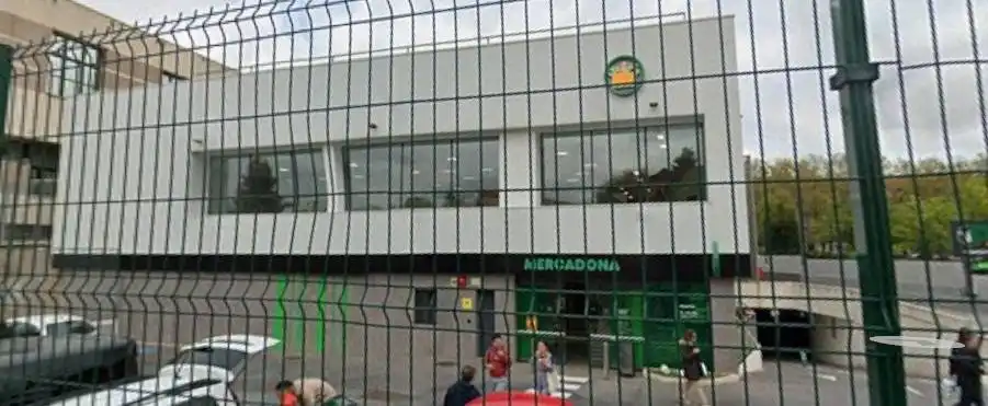 Vista exterior de Pis en venda en Madrid amb Aire condicionat i Calefacció