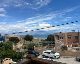 Vista exterior de Casa o xalet en venda en Santa Pola amb Aire condicionat, Calefacció i Jardí privat