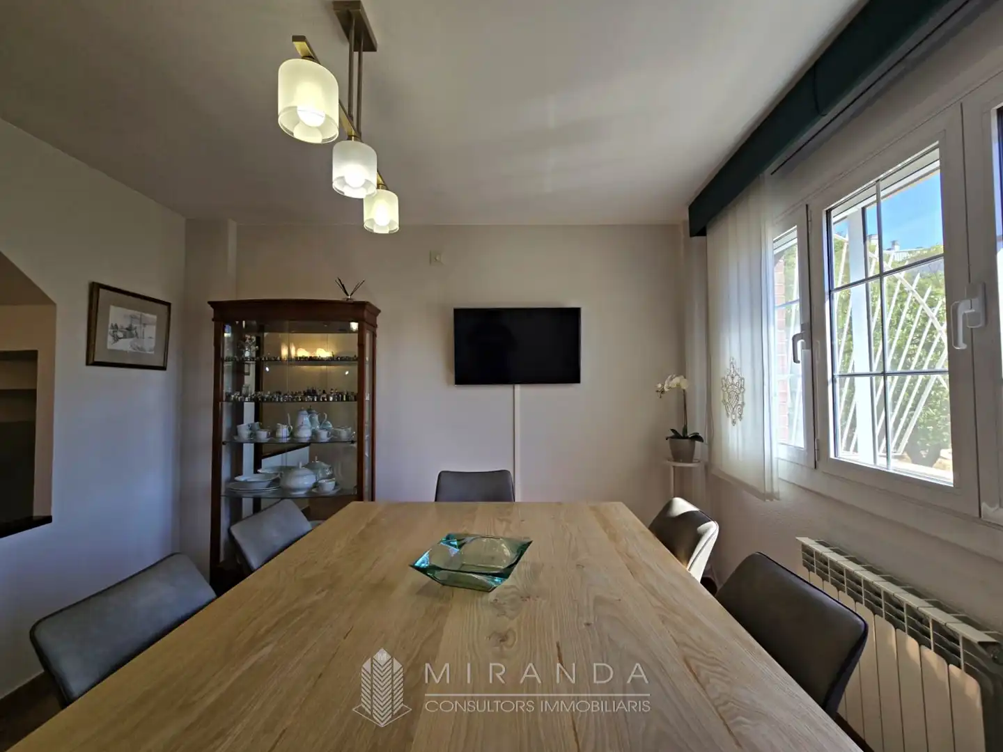 Comedor de Casa adosada en venta en Granollers con Aire acondicionado, Calefacción y Jardín privado