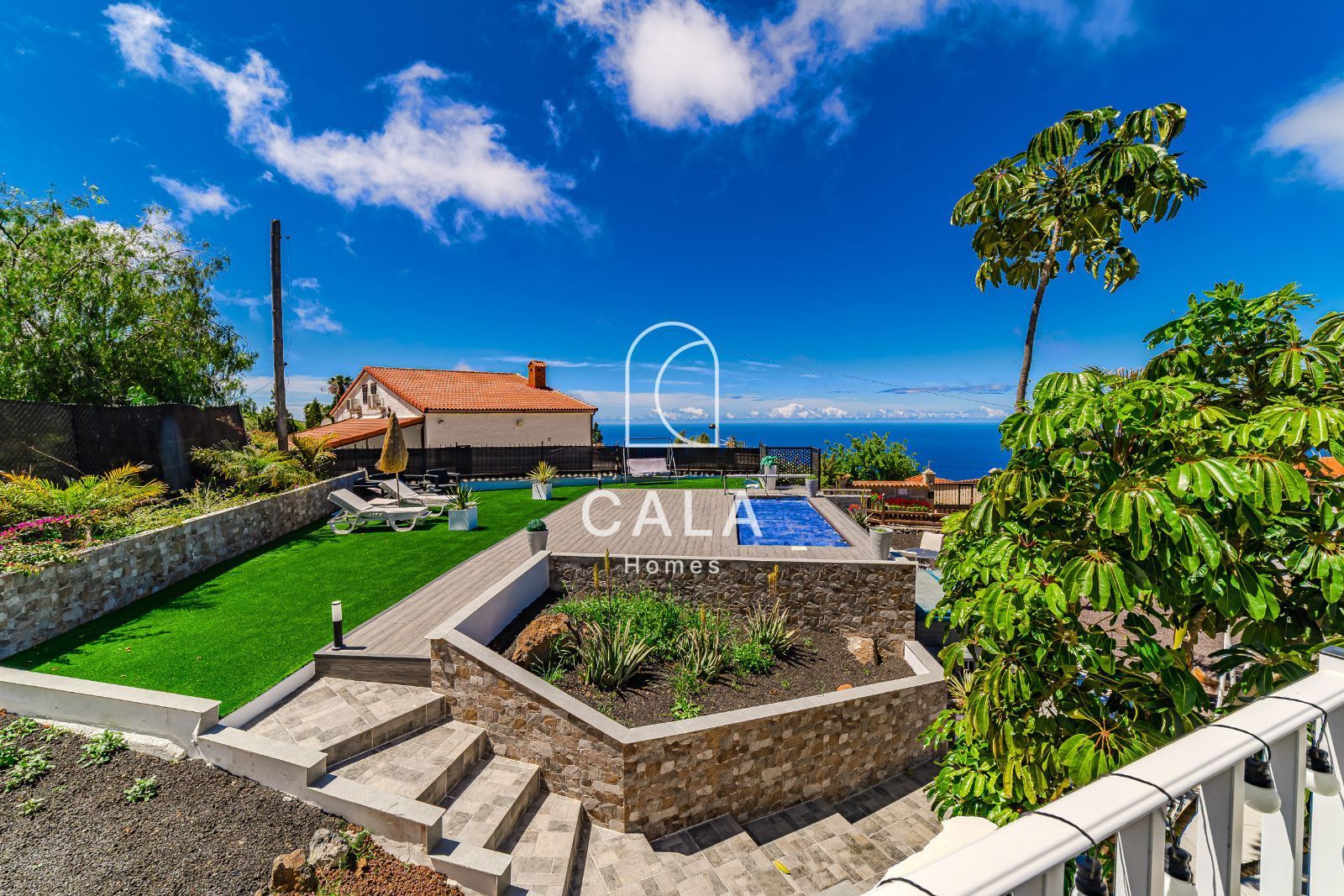 Exterior view of House or chalet for sale in Adeje  with Air Conditioner, Heating and Terrace