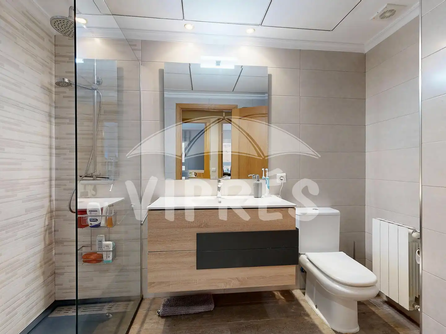 Badezimmer von Wohnung zum Verkauf in Cáceres mit Abstellraum, Schwimmbad und Gemeinschaftspool