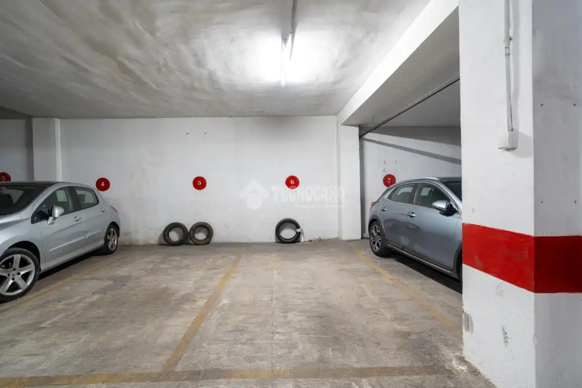 Parkplatz von Wohnung zum Verkauf in Granada