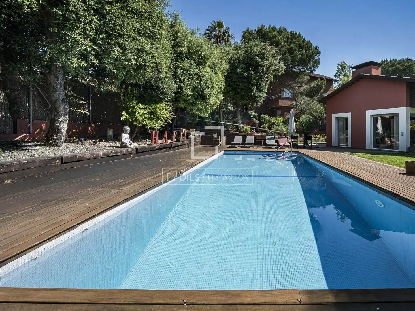 Piscina de Casa o xalet en venda en Sant Cugat del Vallès amb Aire condicionat, Calefacció i Jardí privat