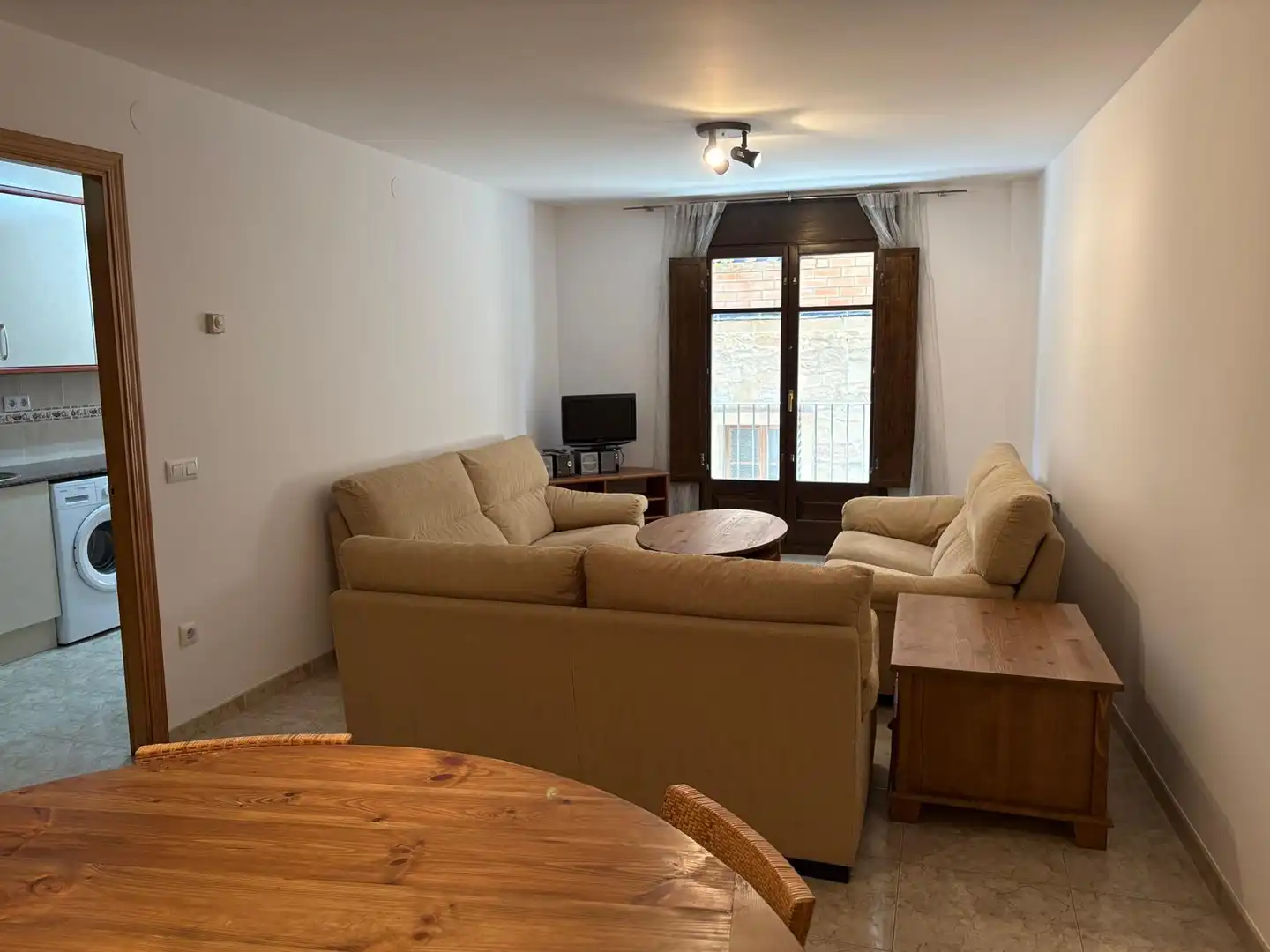Sala de estar de Piso en venta en Solsona con Calefacción, Terraza y Horno