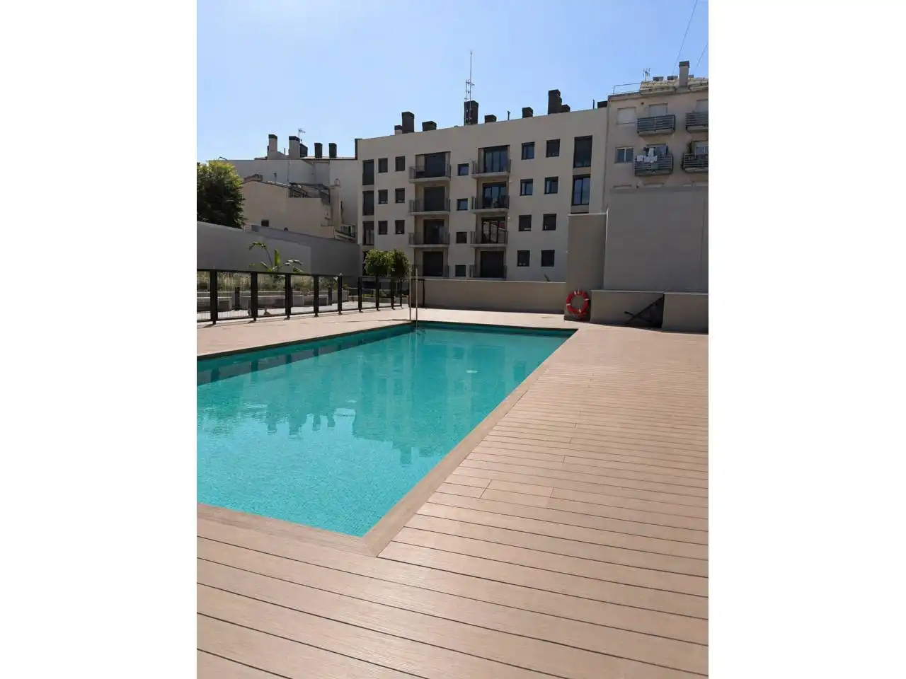 Piscina de Pis de lloguer en Sabadell amb Aire condicionat, Calefacció i Parquet
