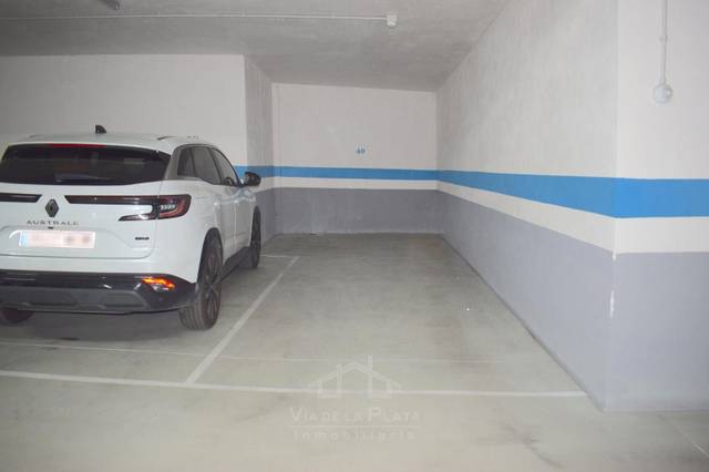 Garaje en Alquiler en Avenida Alfonso IX de León en Garrido Sur