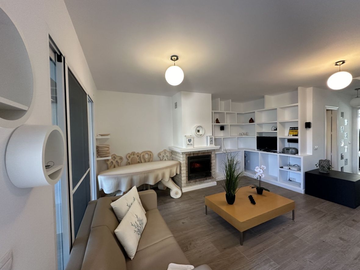 Sala d'estar de Casa o xalet de lloguer en Santa Pola amb Aire condicionat, Calefacció i Terrassa