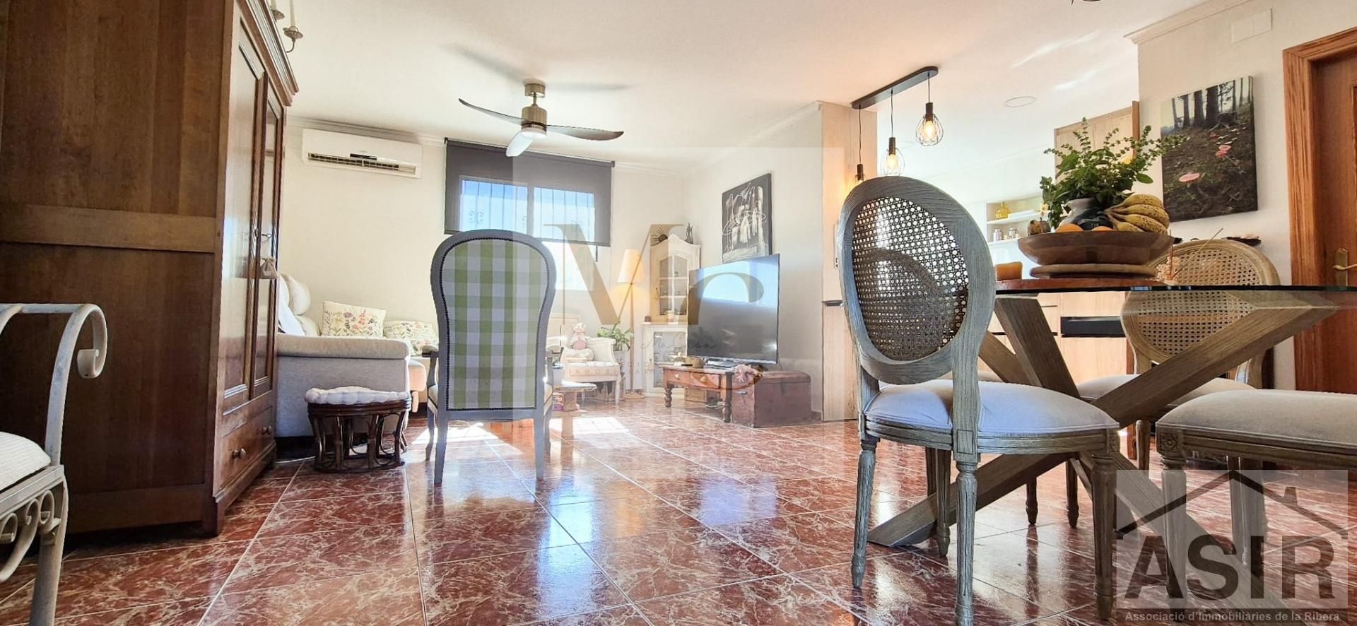 Sala d'estar de Casa o xalet en venda en Benifaió amb Terrassa