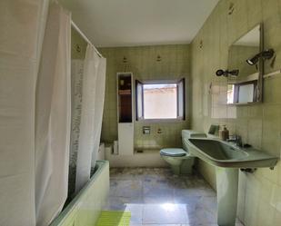 Bathroom of House or chalet for sale in Gor  with Private garden and Furnished