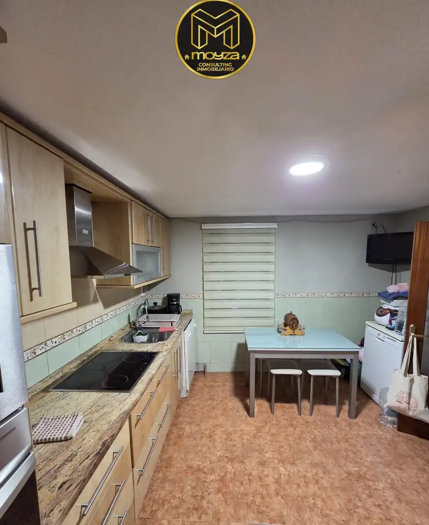Cuina de Casa o xalet en venda en Jaén amb Aire condicionat i Terrassa