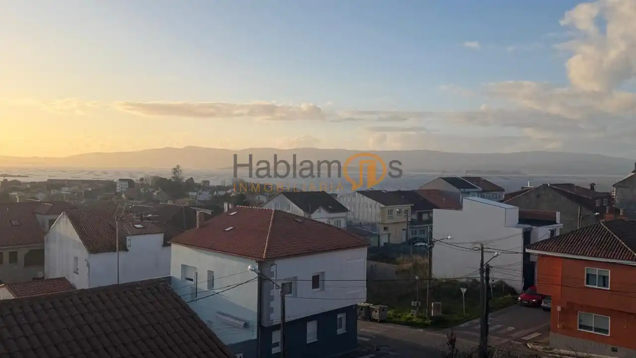 Vista exterior de Casa o chalet en venta en Vilagarcía de Arousa con Calefacción, Jardín privado y Terraza