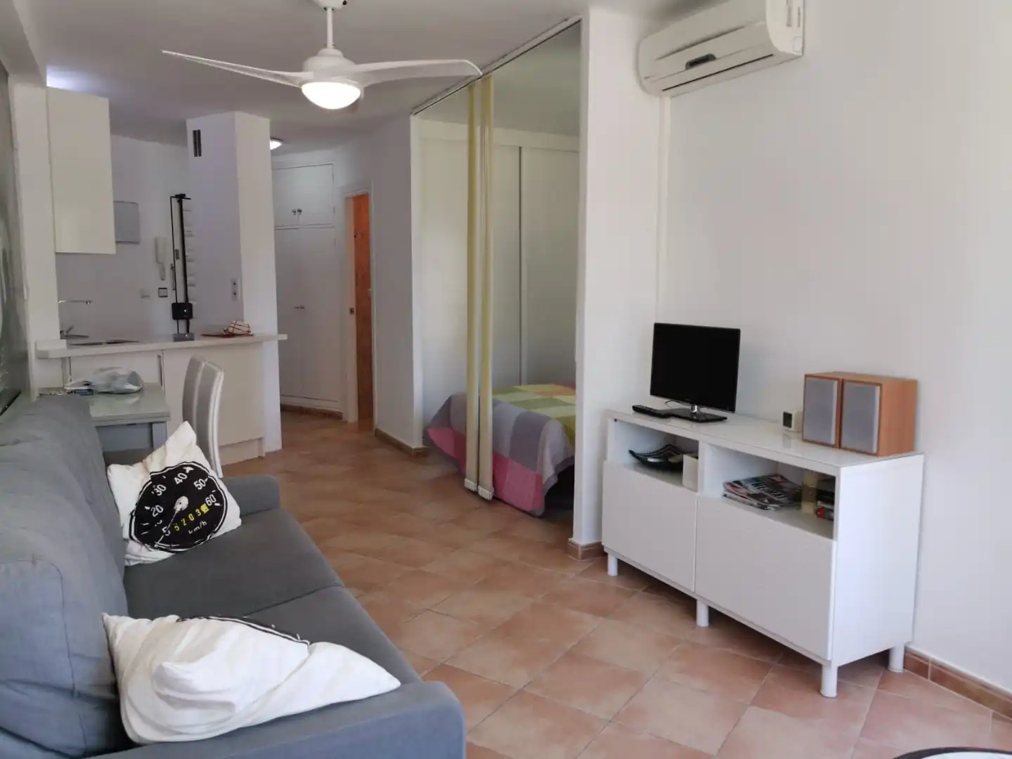 Sala d'estar de Apartament en venda en Algarrobo amb Moblat