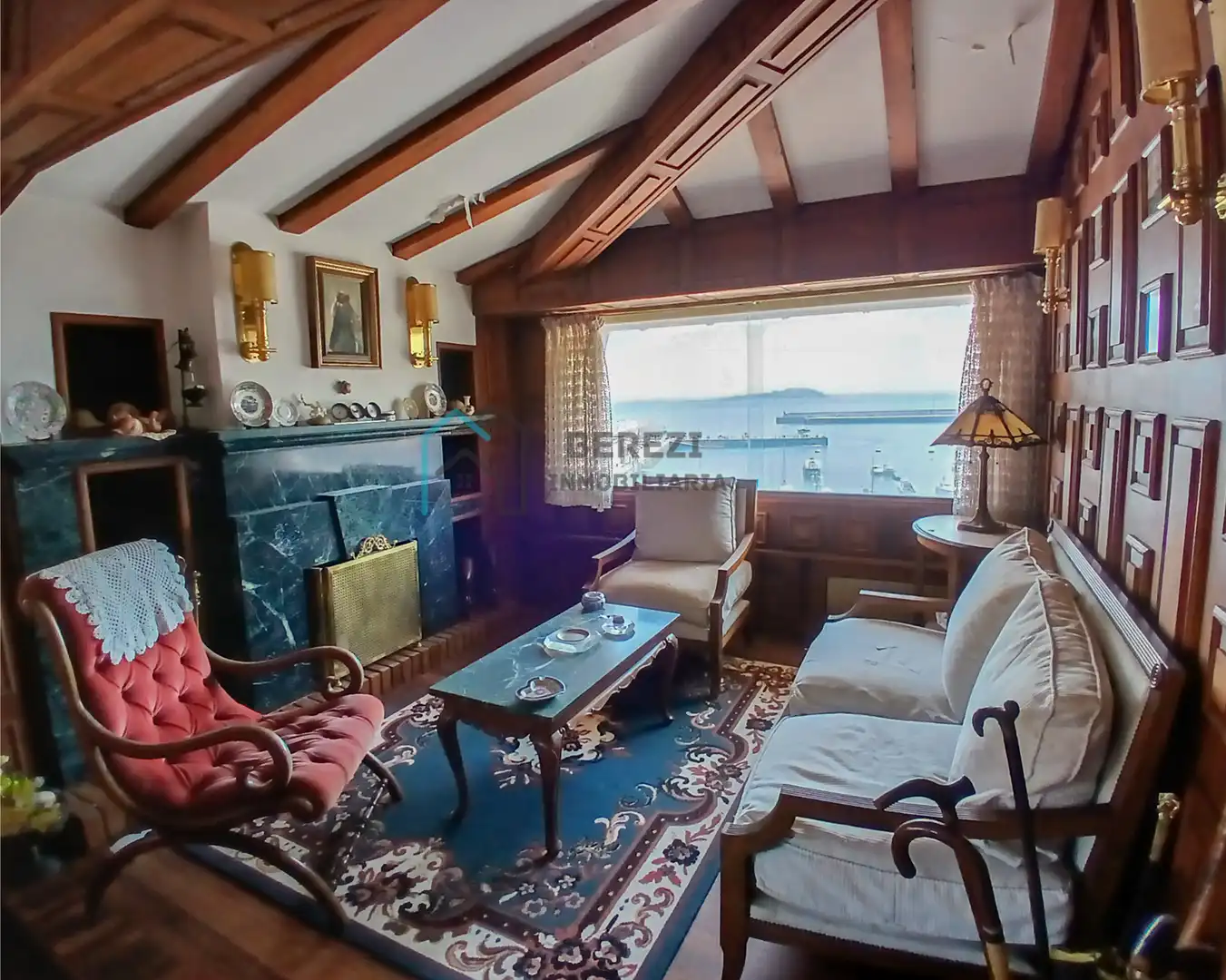 Sala d'estar de Àtic en venda en Bermeo amb Moblat i Balcó
