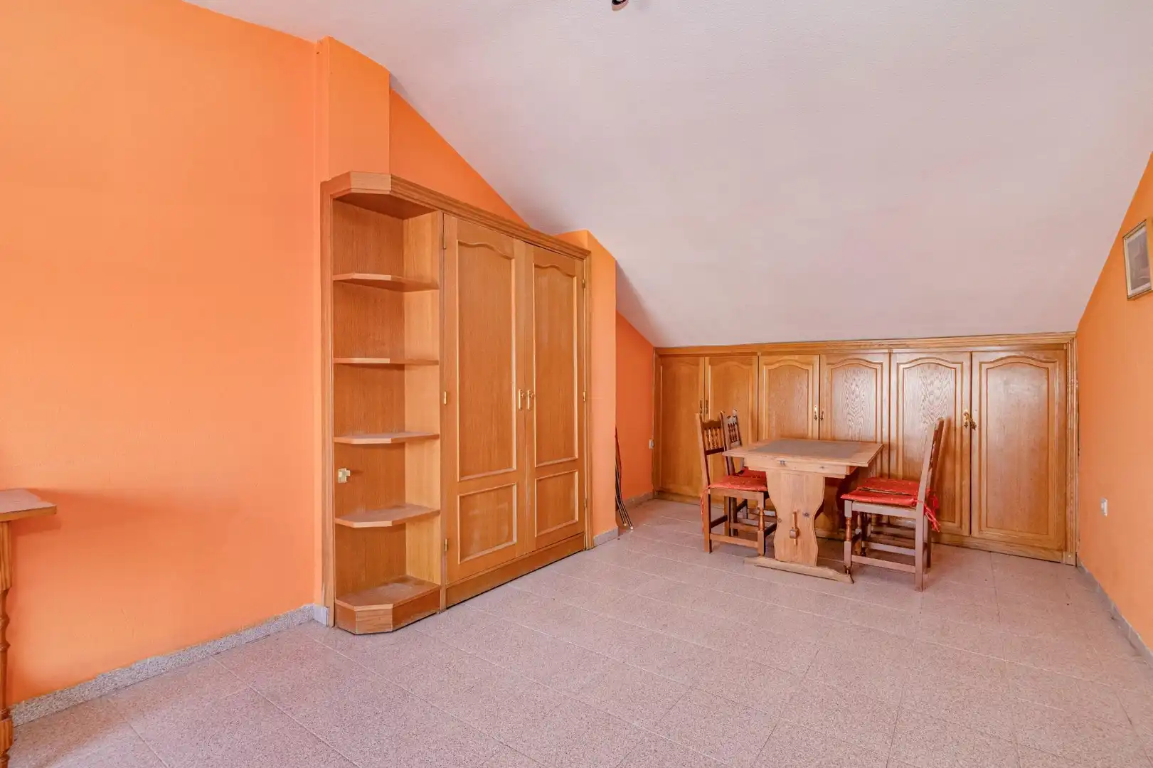 Haus oder Chalet zum Verkauf in Granada mit Terrasse und Balkon