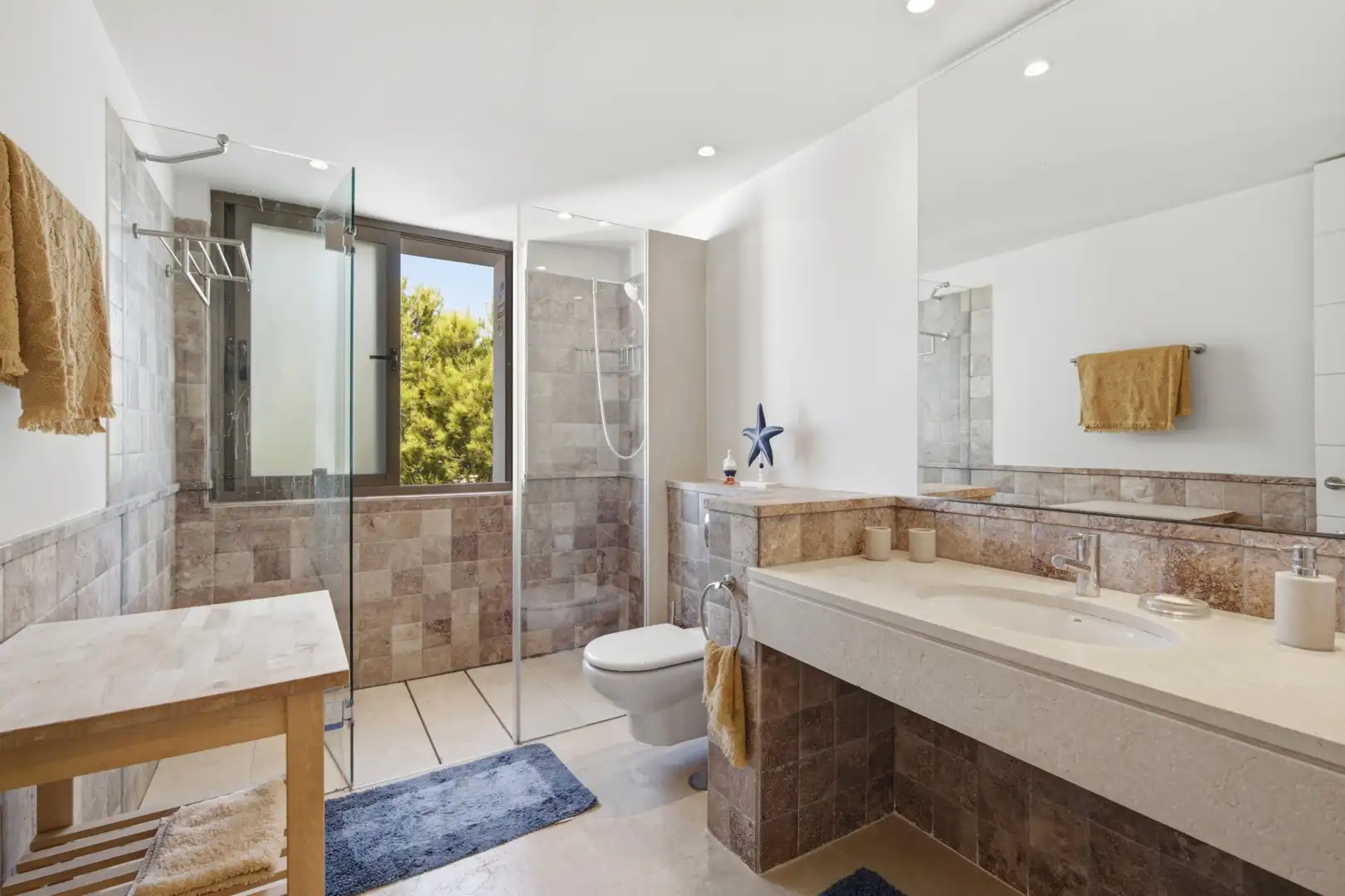 Baño de Ático en venta en Benahavís con Aire acondicionado, Terraza y Trastero